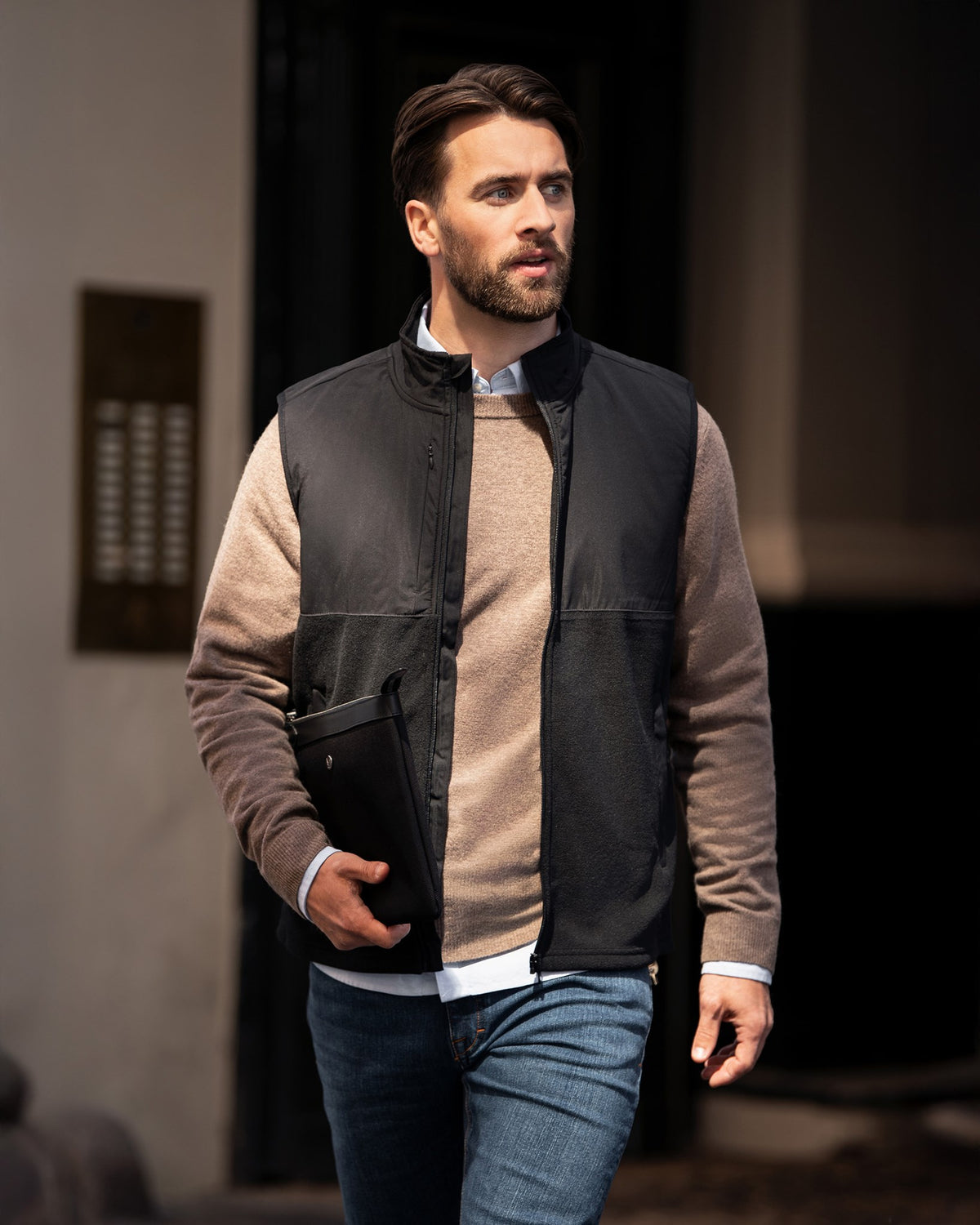 Highland Men Black AW25 Modelimage