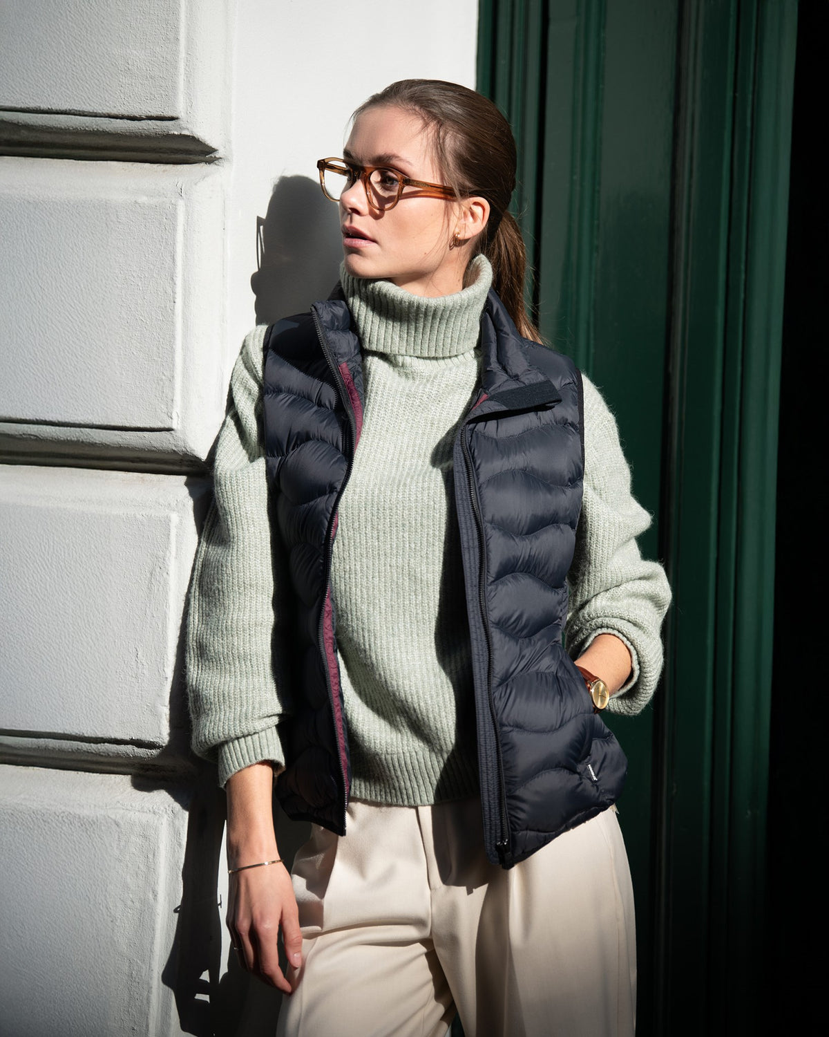 Vermont Women Midnight Blue SS24 Modelimage