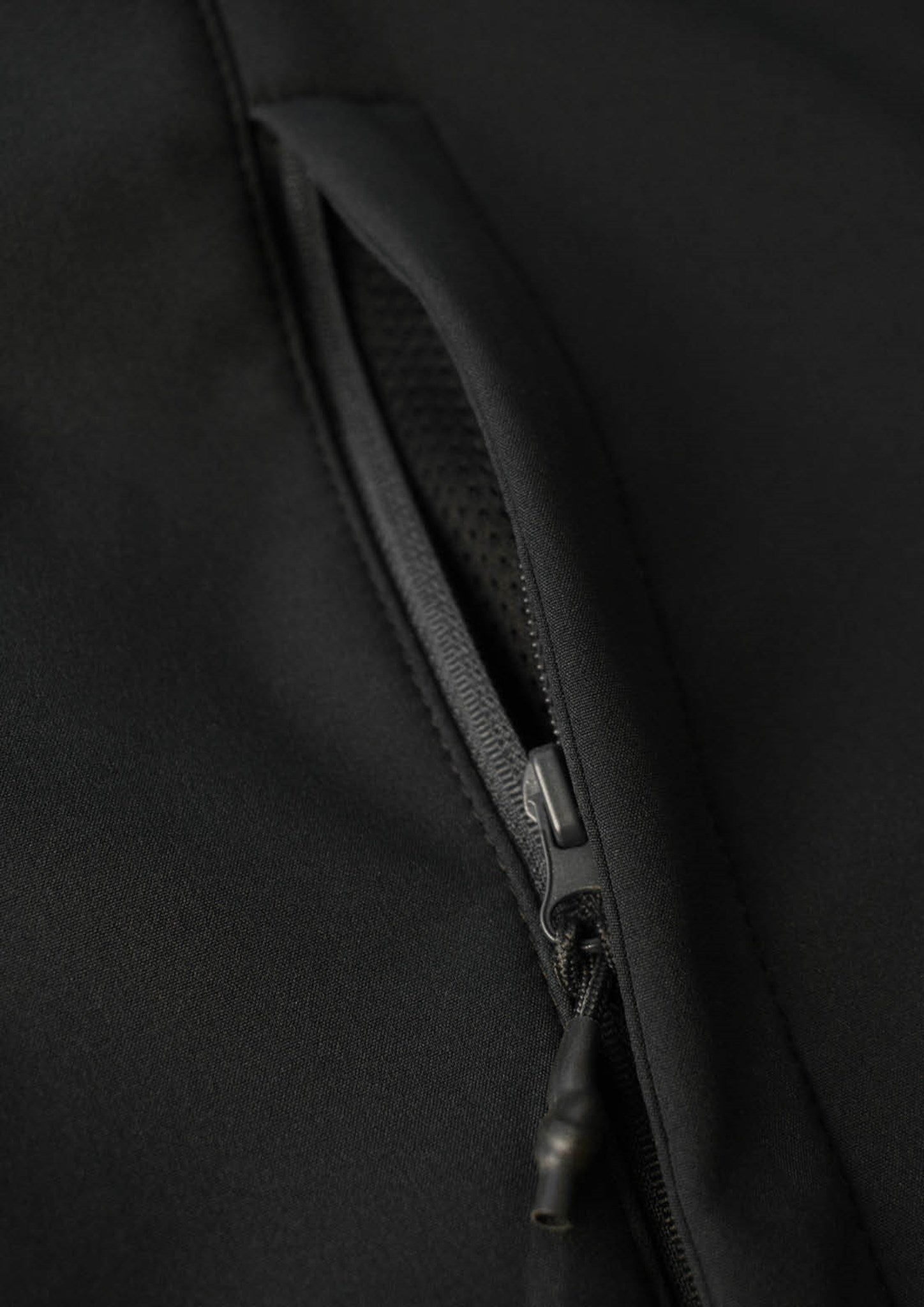 LIVI M Black 51