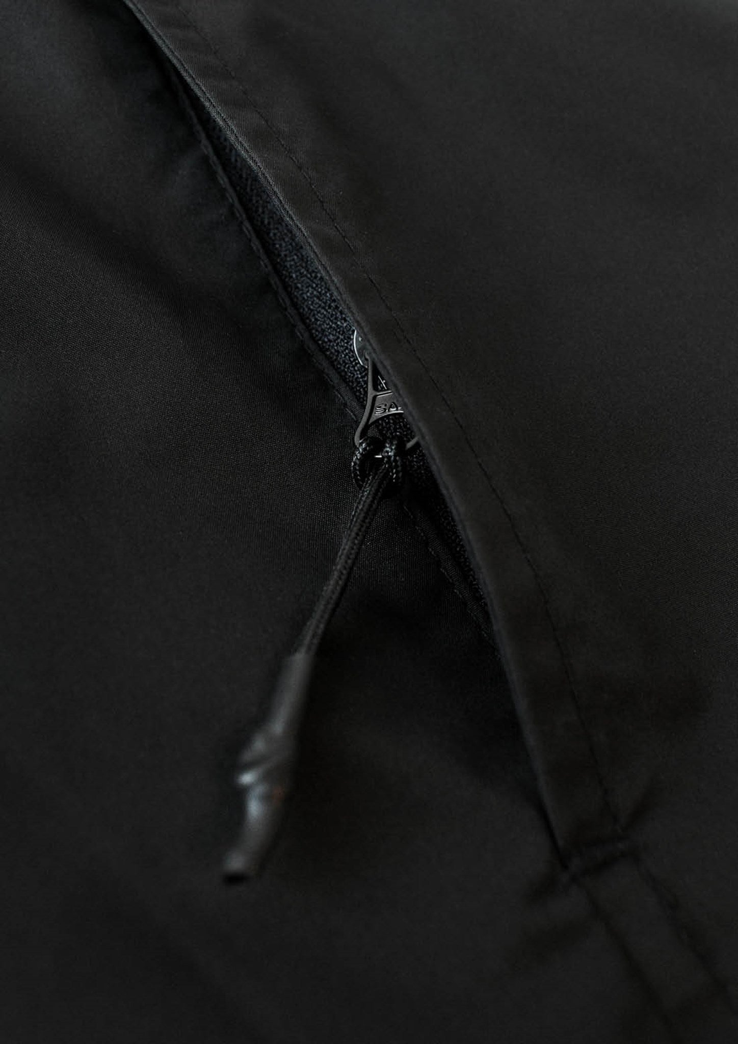 MAIN L Black 51