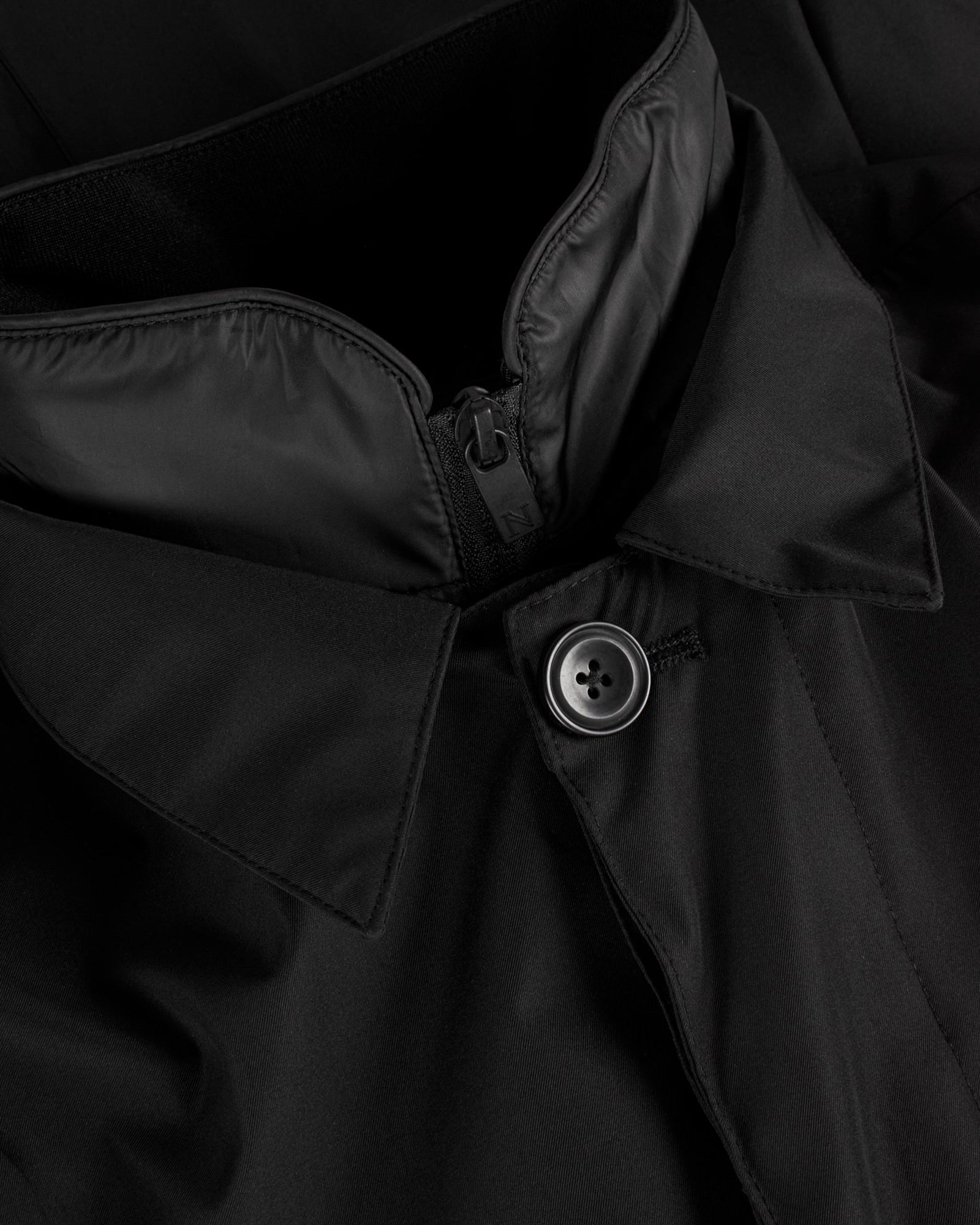 Abington Men Black Back