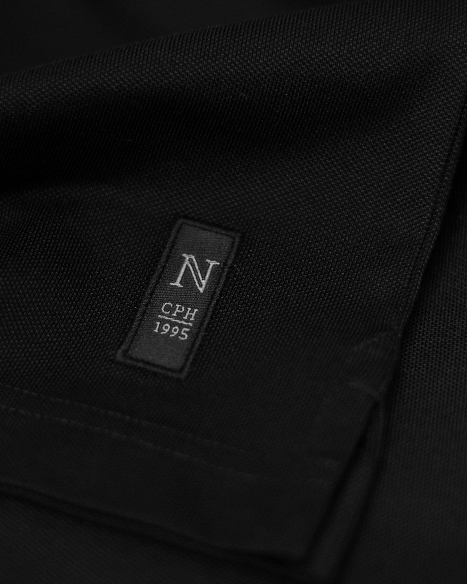 Altavista Men Women Black Closeup 3