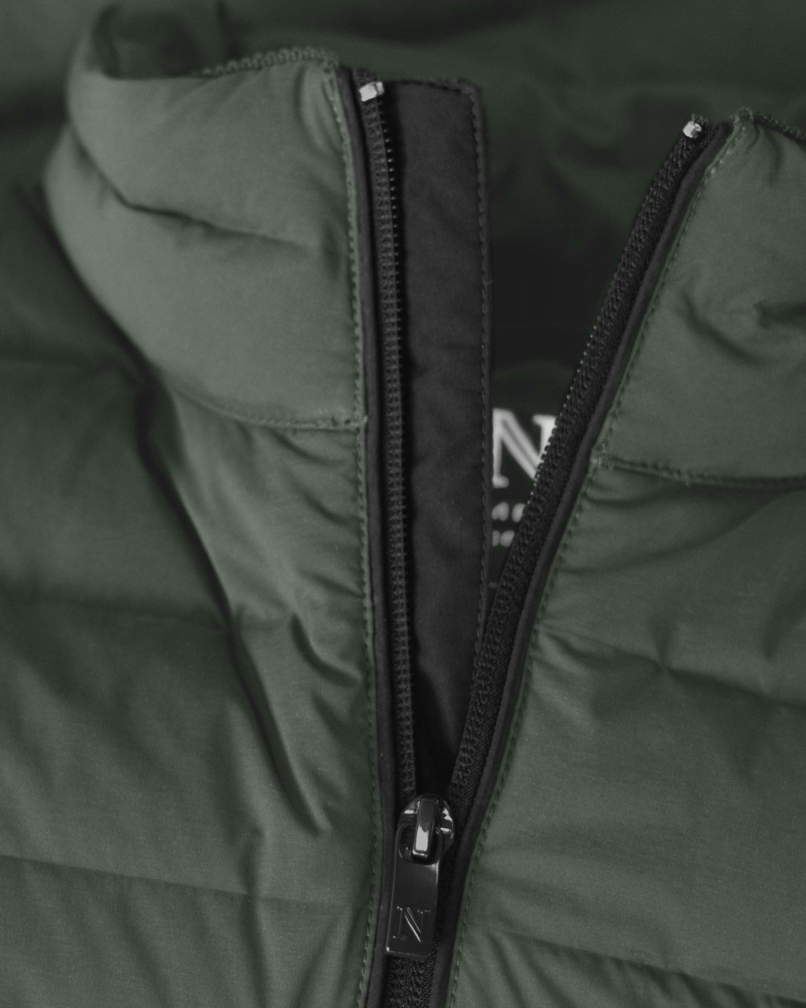 Avalon Men Olive Closeup 1