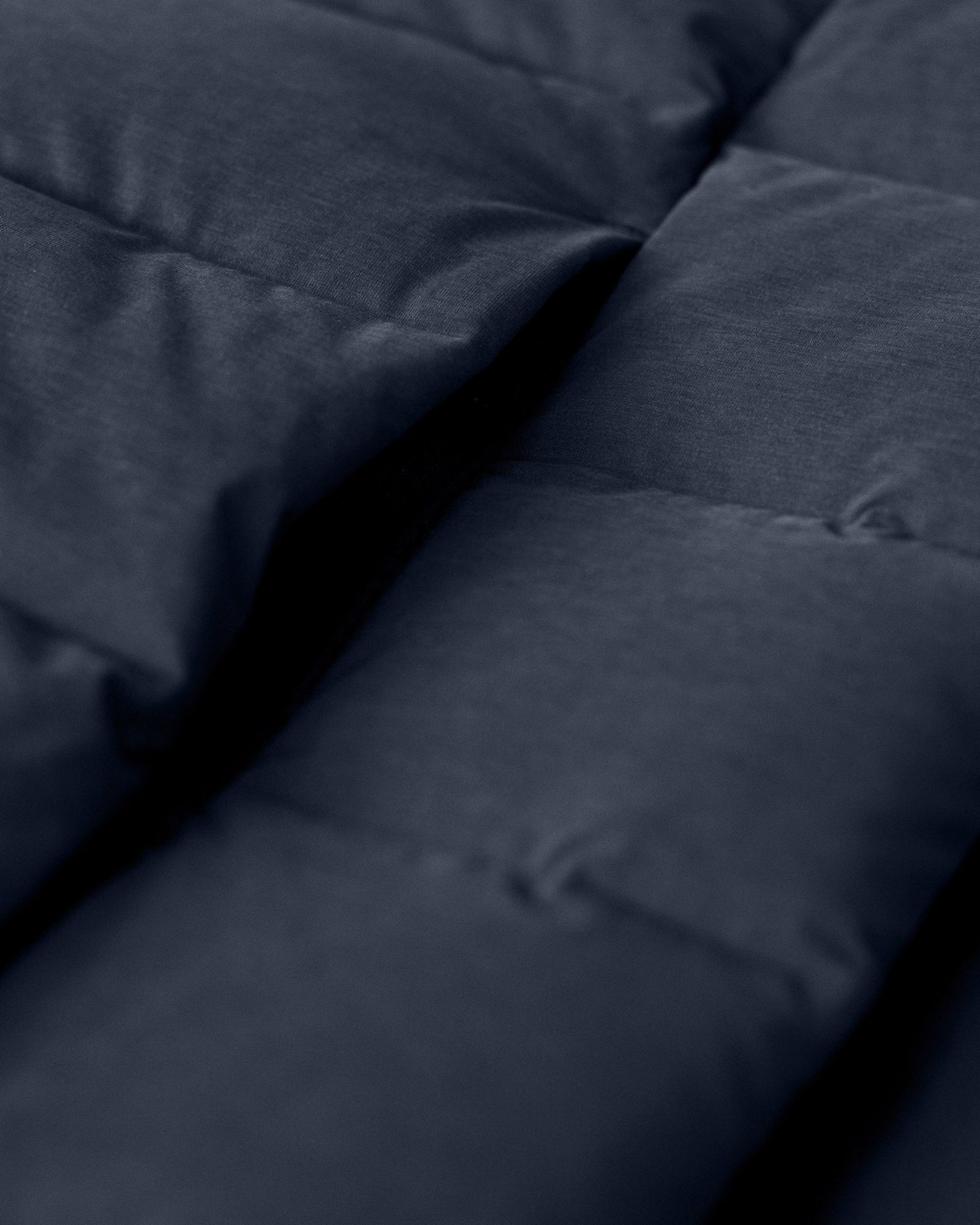 Avalon Women Navy Back