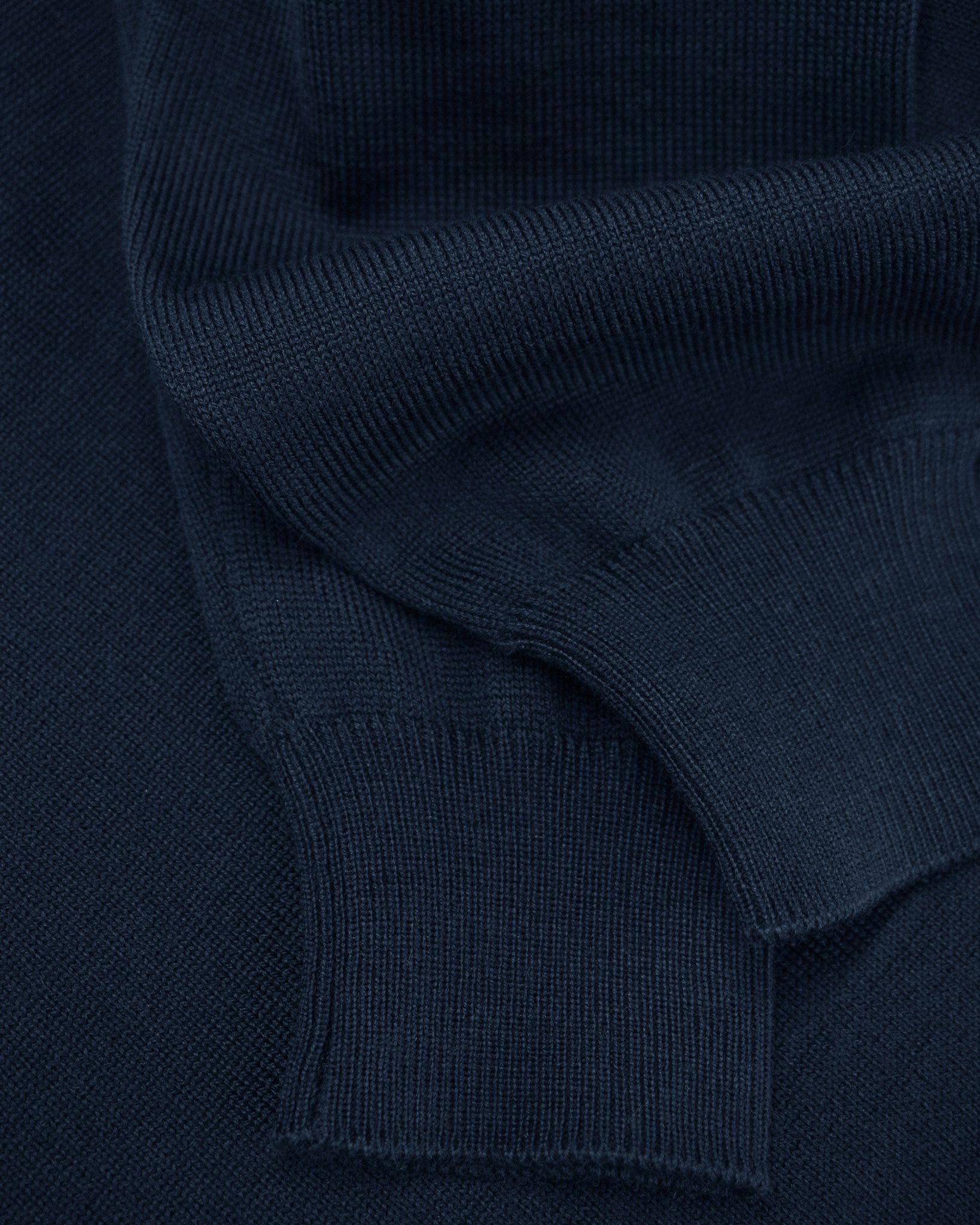 Beaufort Women Navy Closeup 1