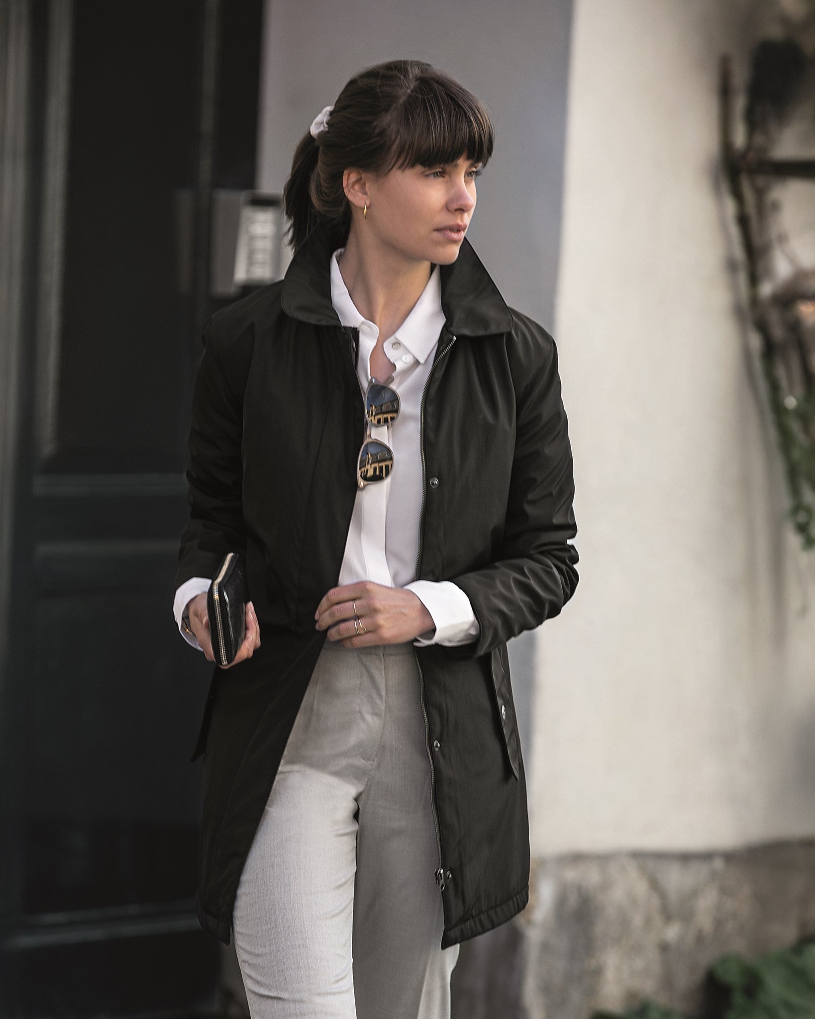 Bellington Women Black SS19 Modelimage