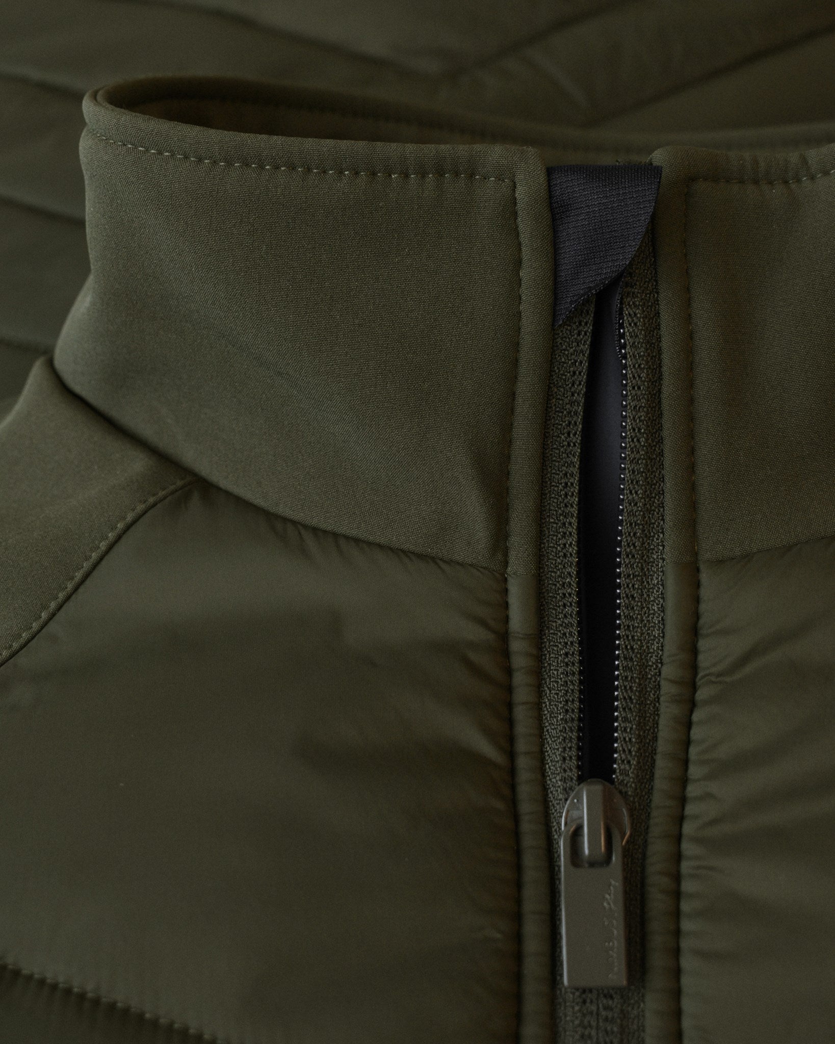 Bloomsdale Men Olive Closeup 1