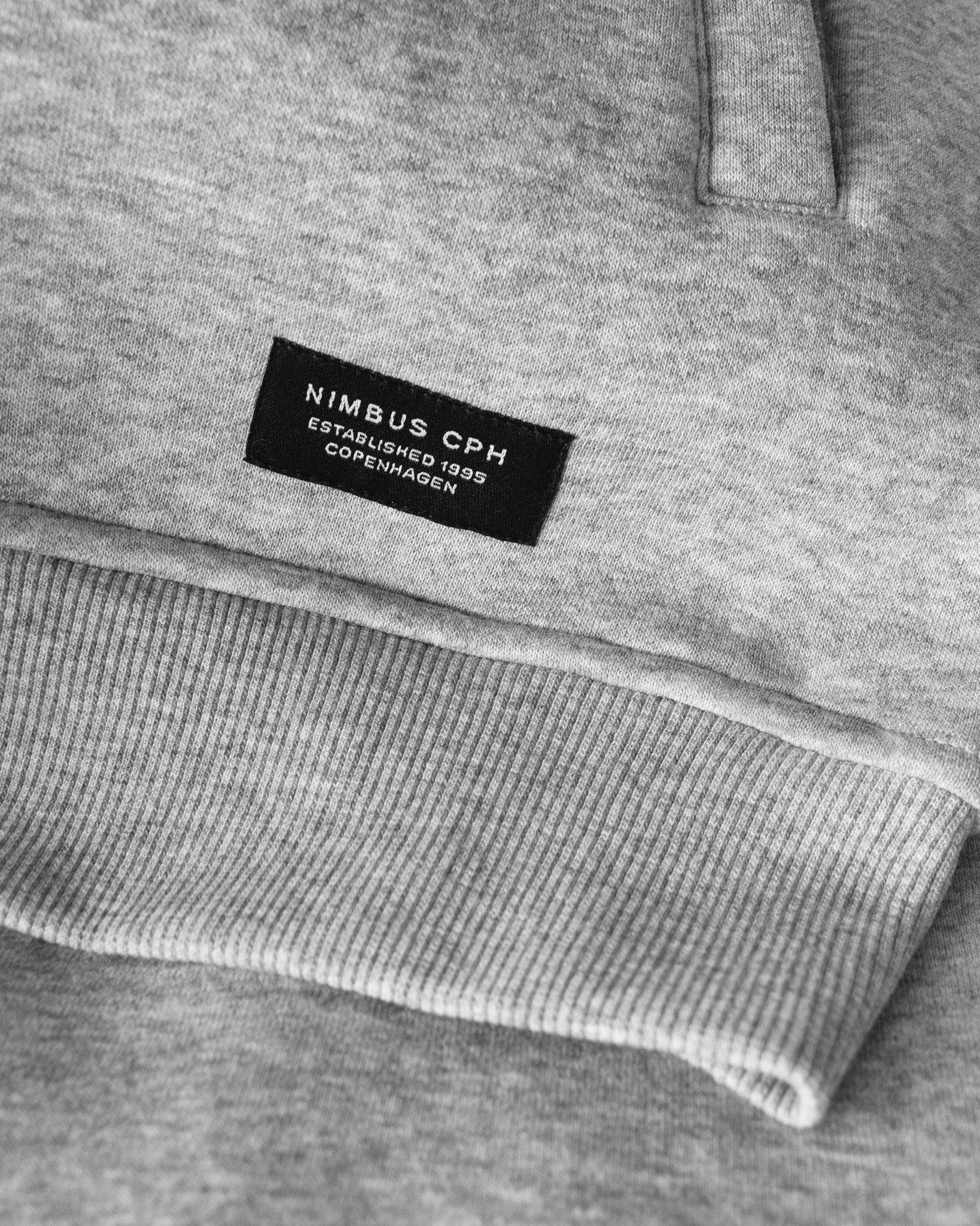 Cambridge Men Grey Melange Closeup 1