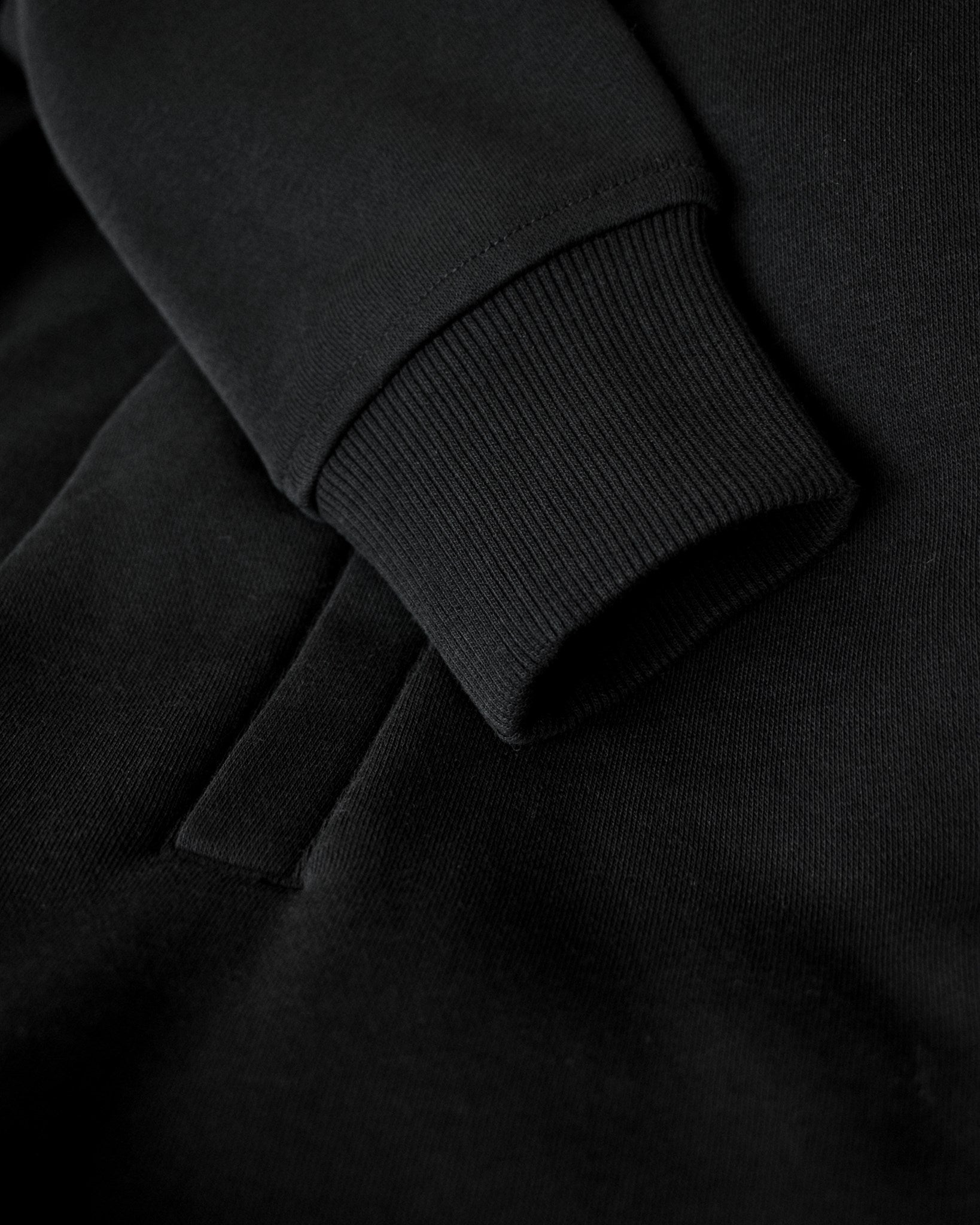 Cambridge Women Black Closeup 4