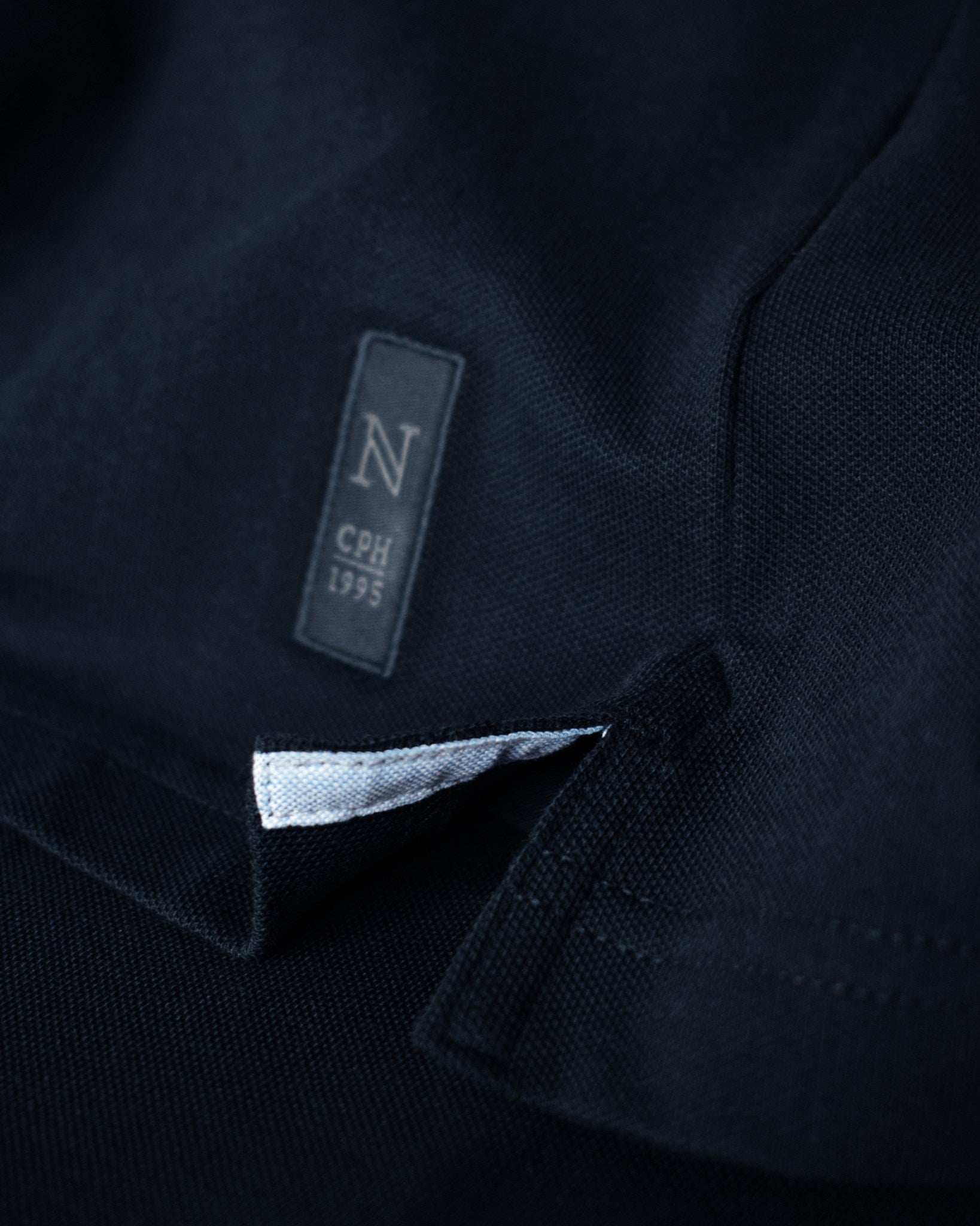 Carlington Women Dark Navy Closeup 3