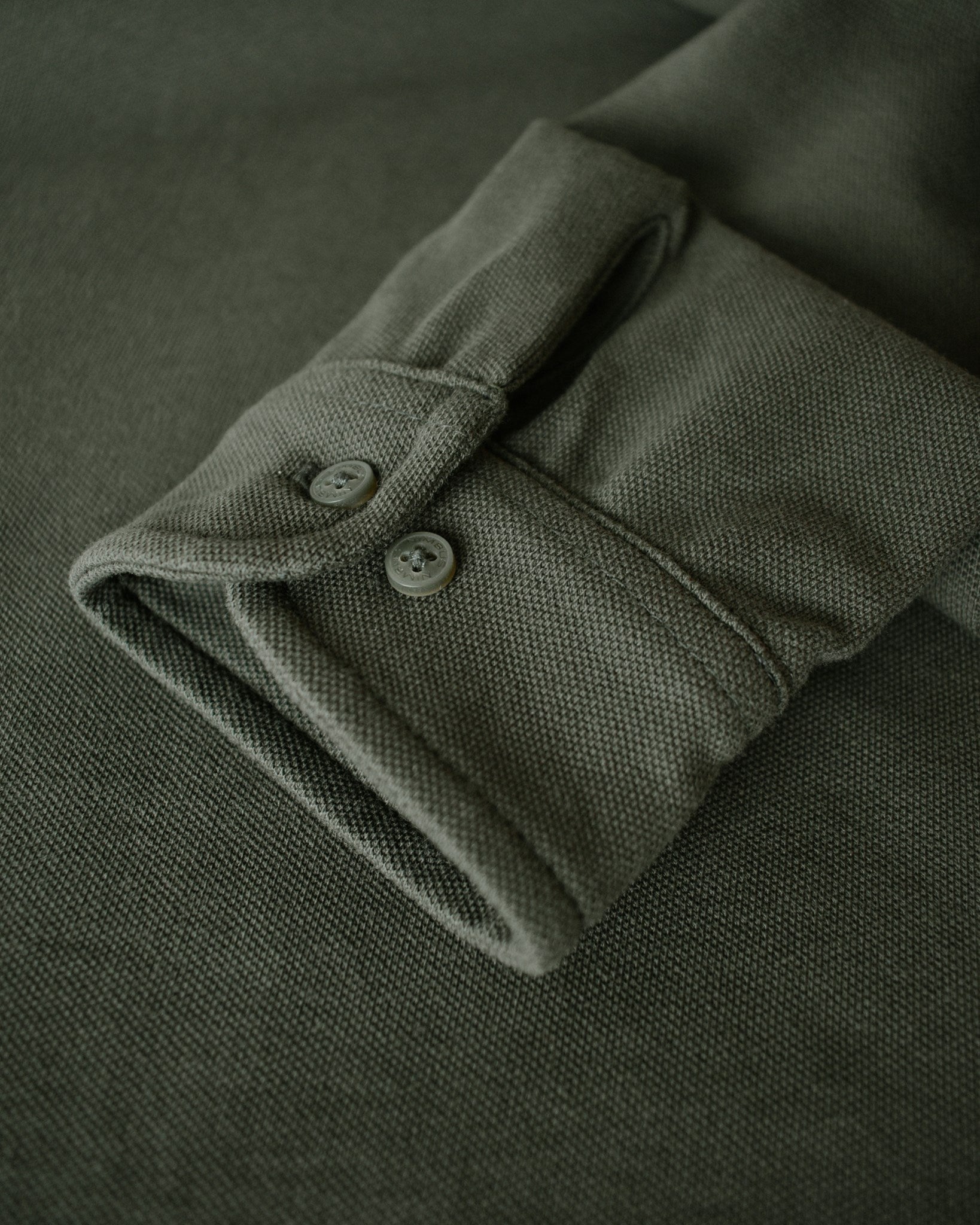 Carlington Women Olive Closeup 3