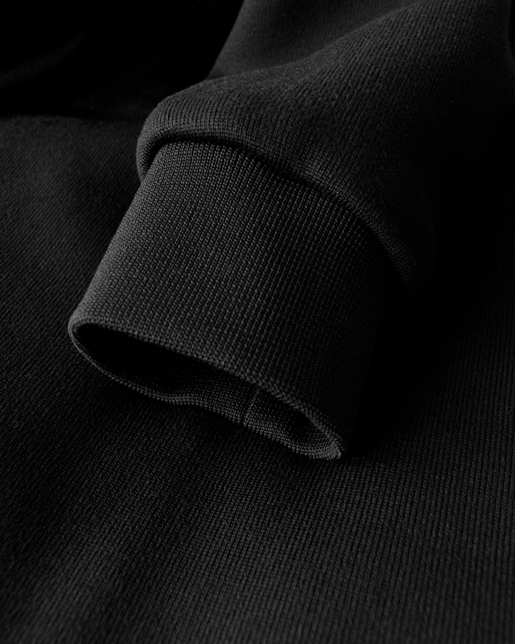 Cresent Women Black Closeup 3