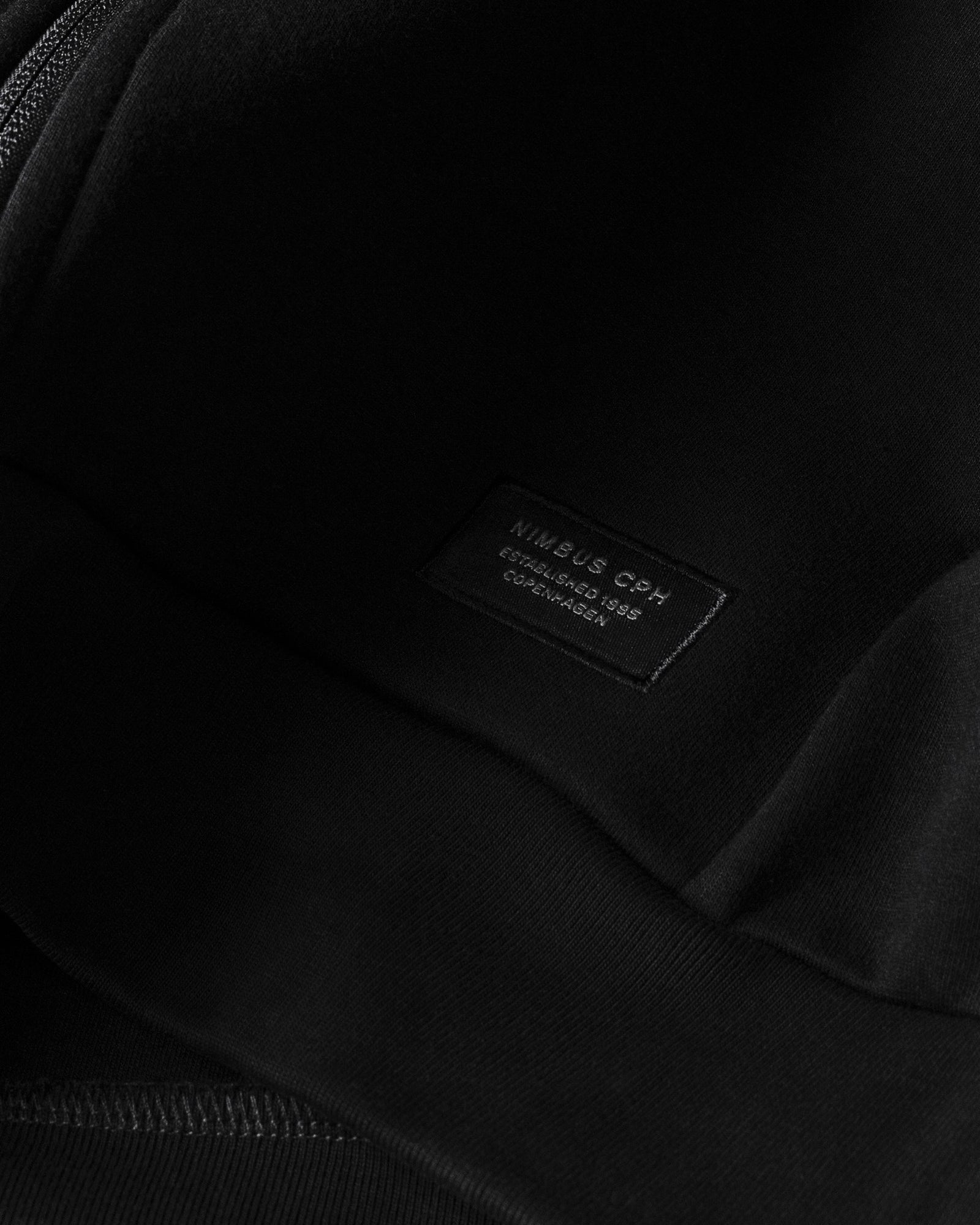 Hampton Men Black Back