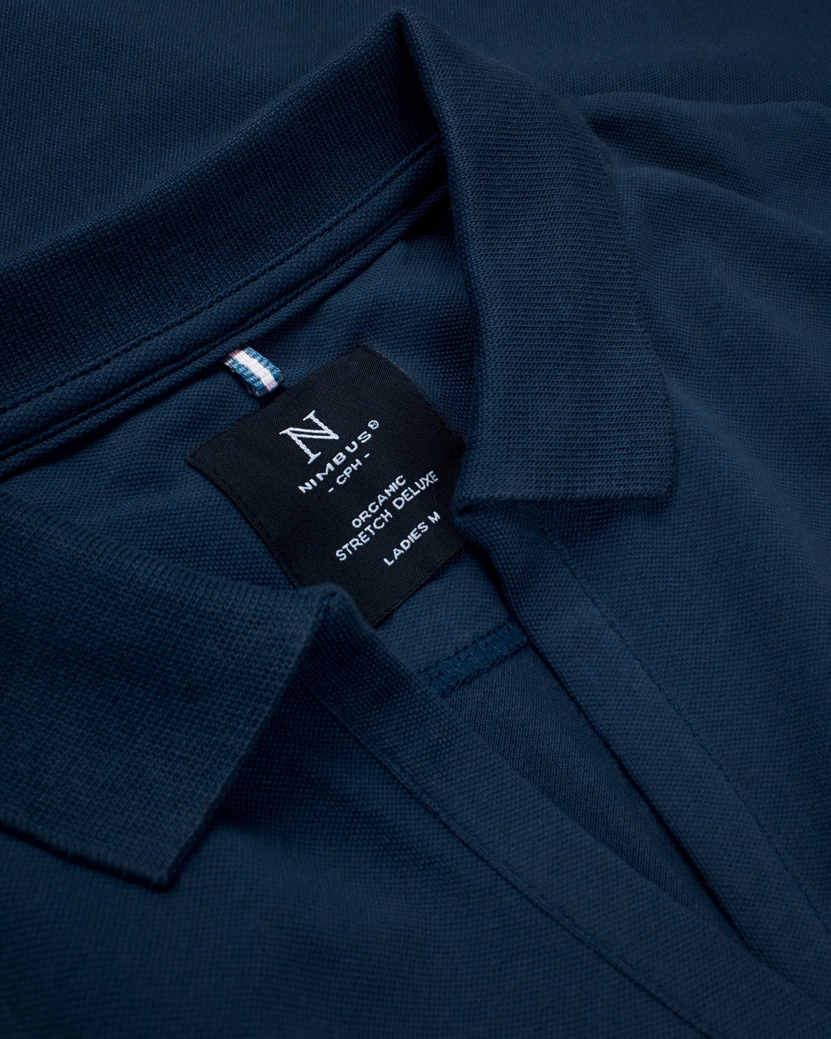 Harvard V Neck Women Navy Closeup 1