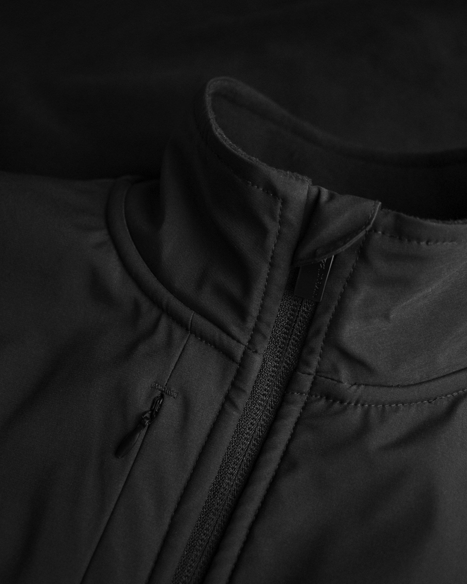 Higland Unisex Black Closeup 1