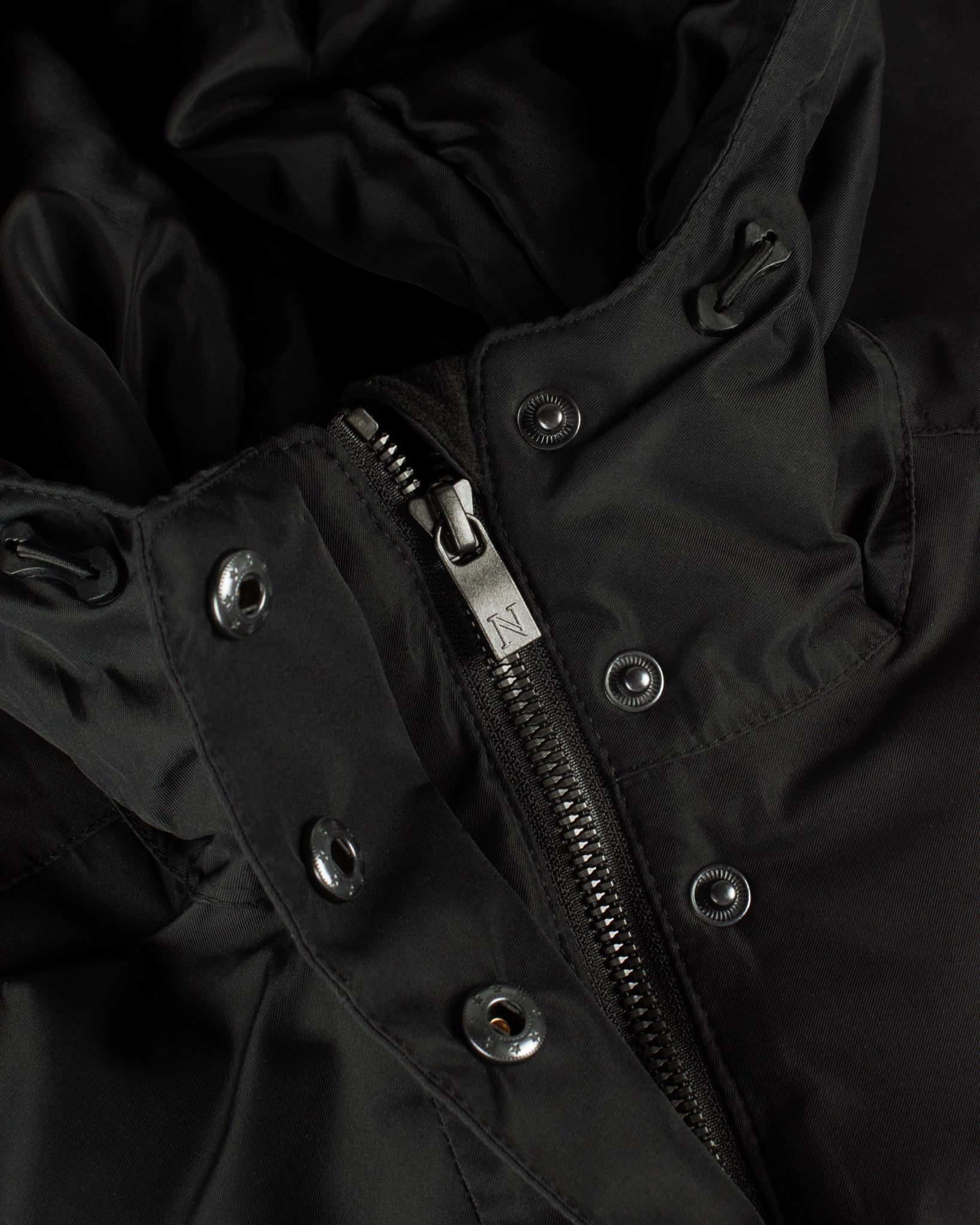 Mapleton Women Black Closeup 1