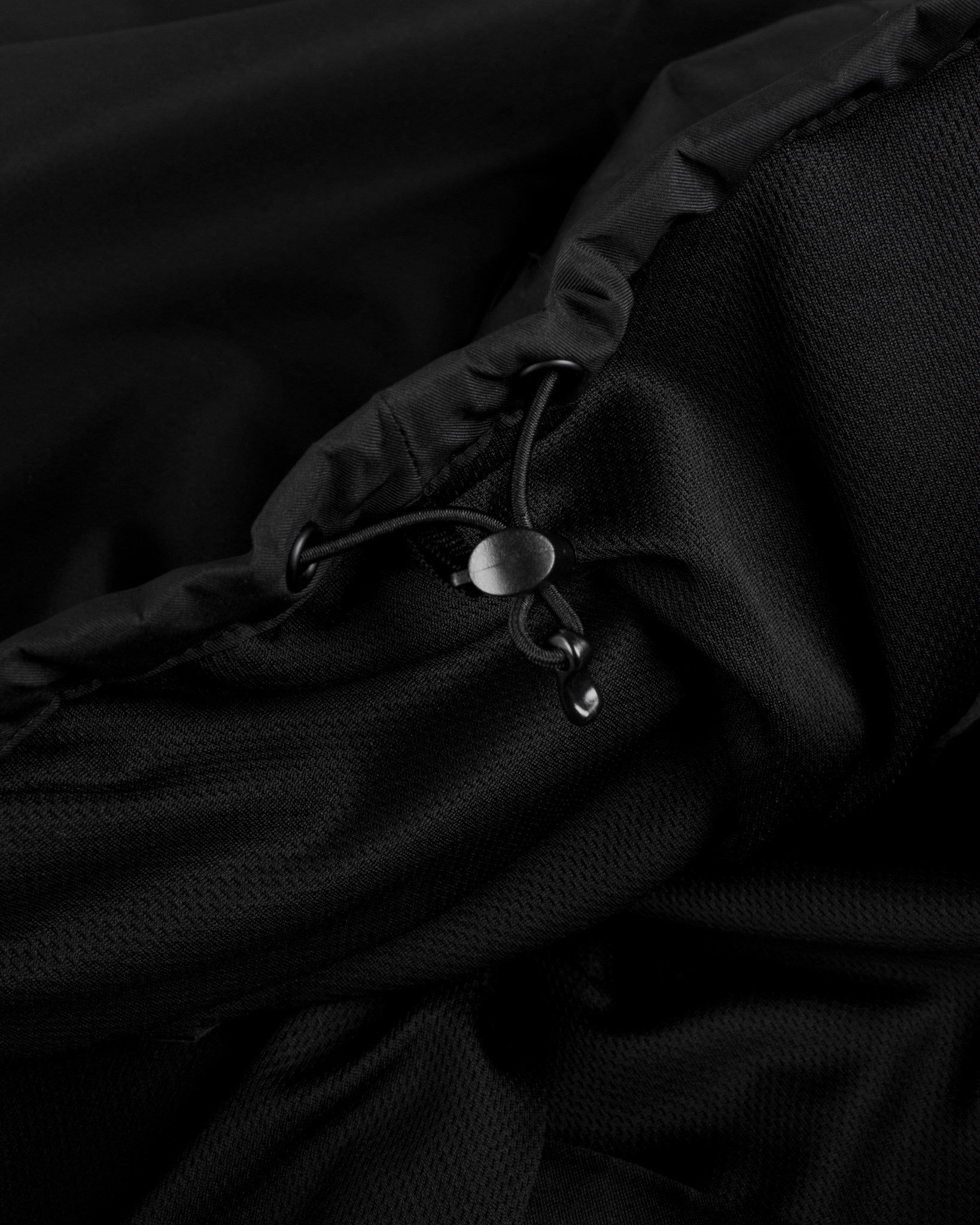 Redmond Men Black Closeup 3