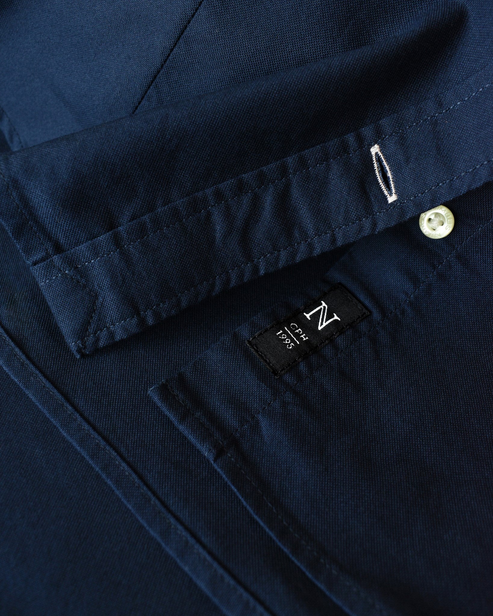 Rochester Women Ocean Blue Closeup 1