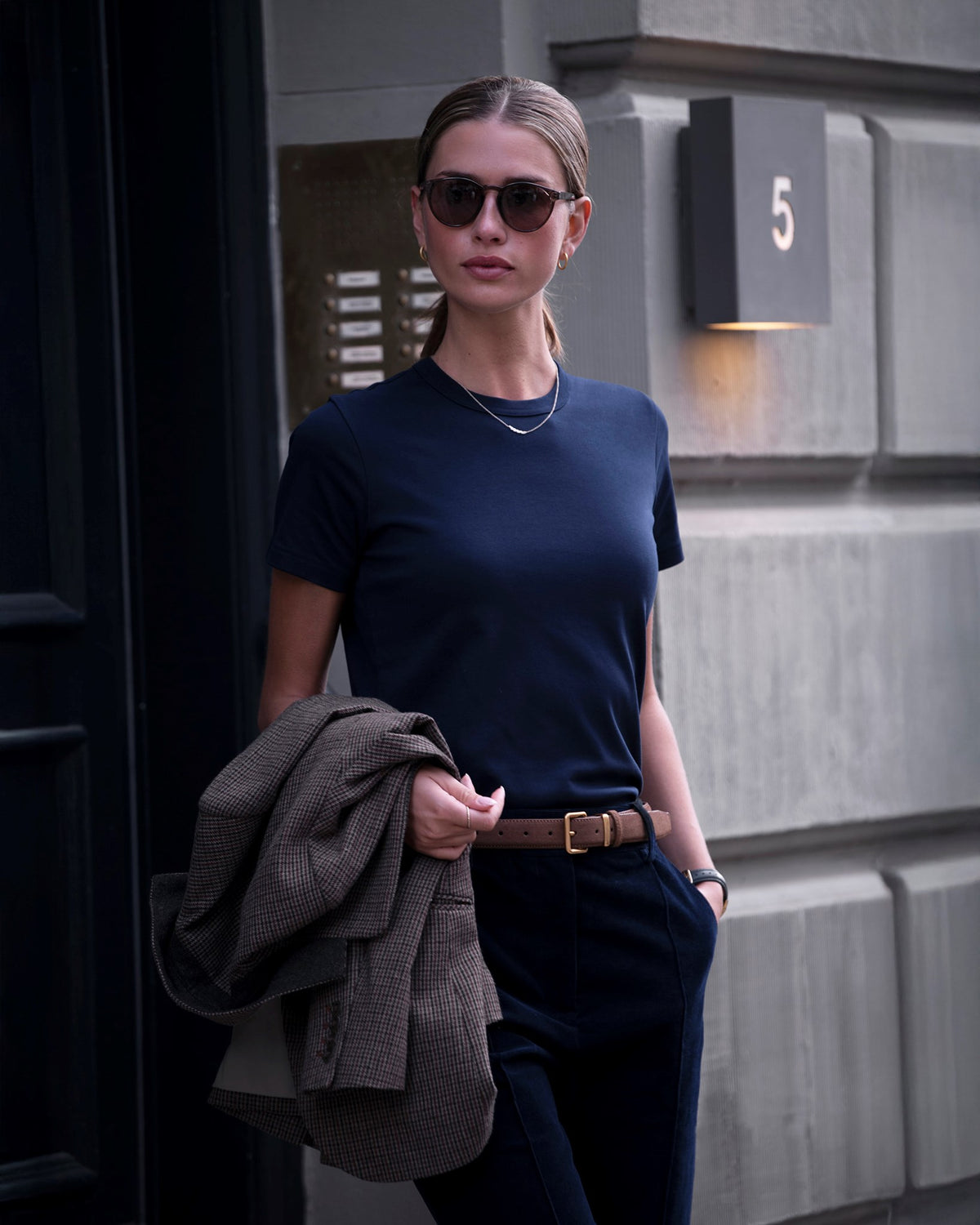 Santa Monica Women Dark Navy SS26 Modelimage