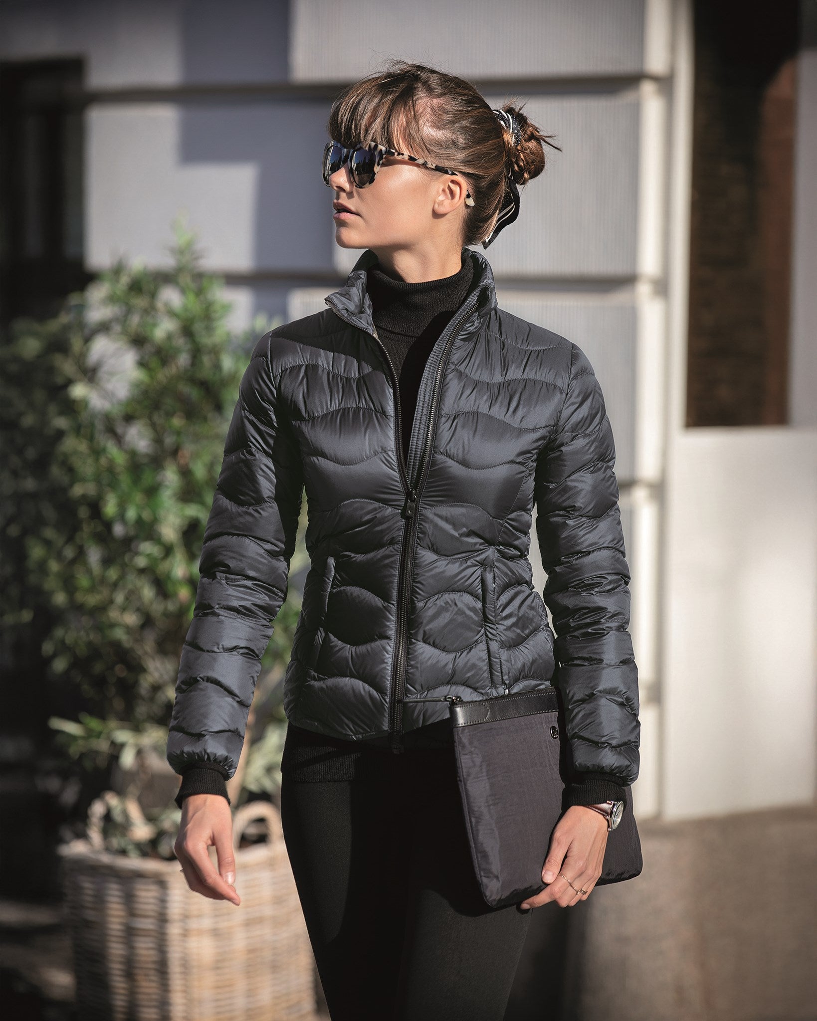 Sierra Women Midnight Blue SS19 Modelimage