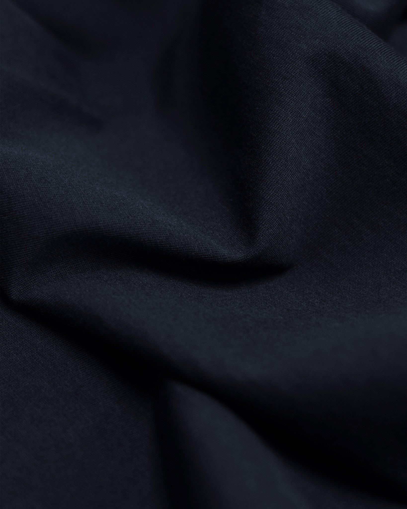 Venice Men Women Dark Navy Closeup 4