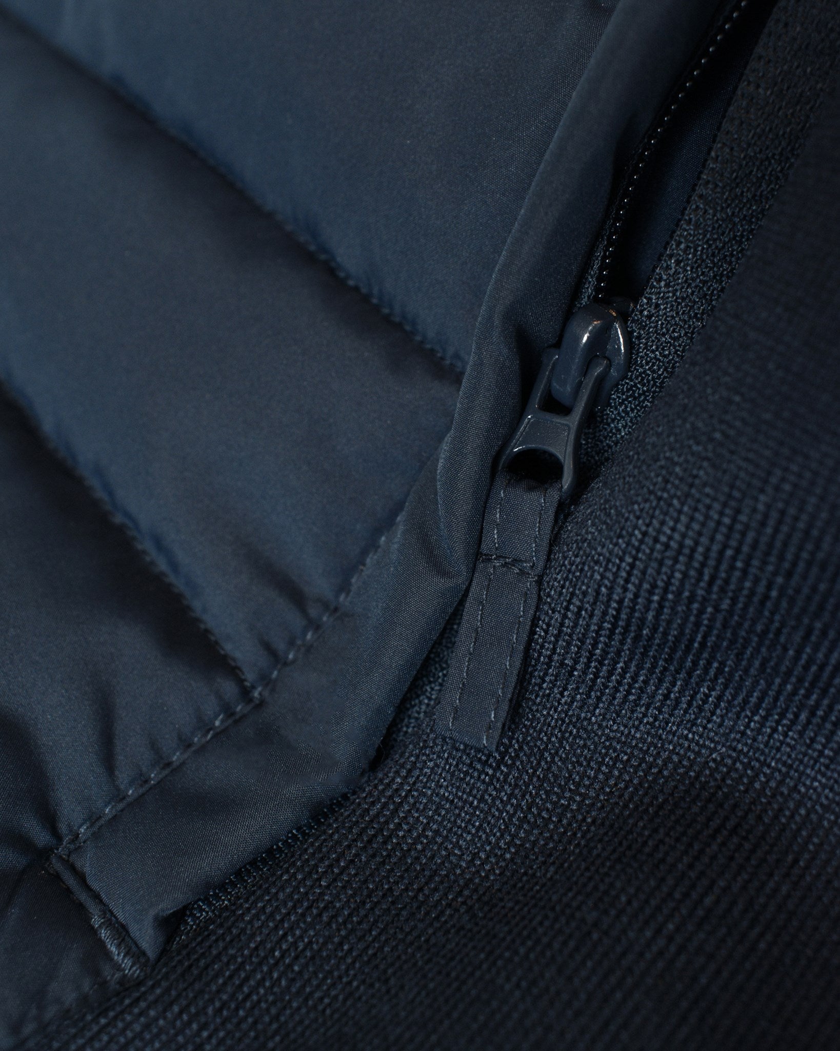 Vesper Women Navy Closeup 2