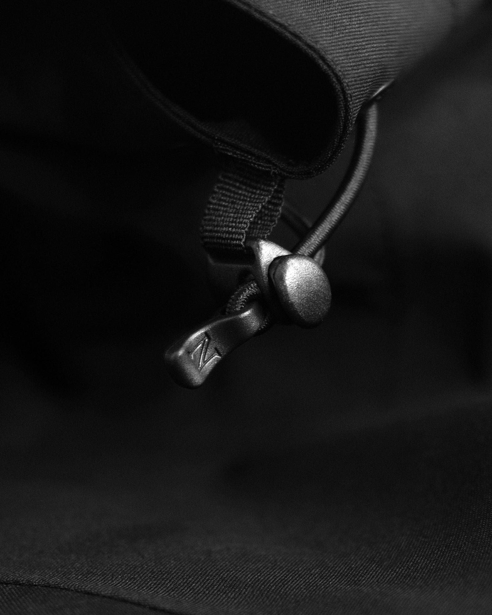 Yosemite Men Black Back