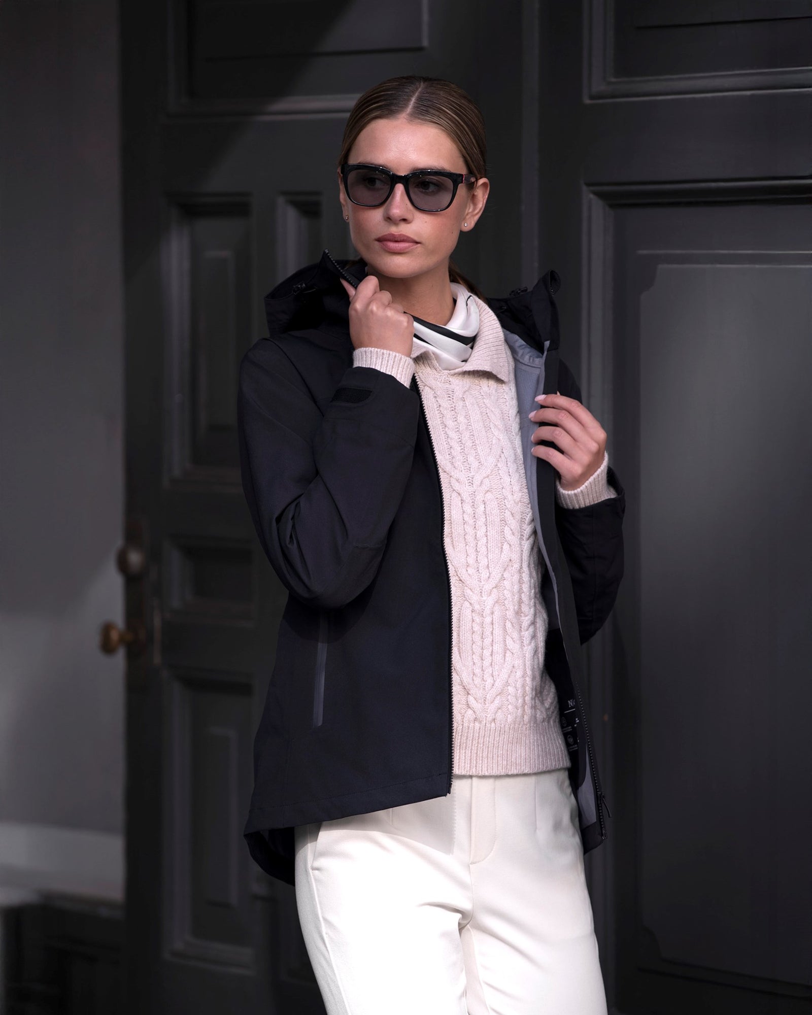 Yosemite Woman Navy Back